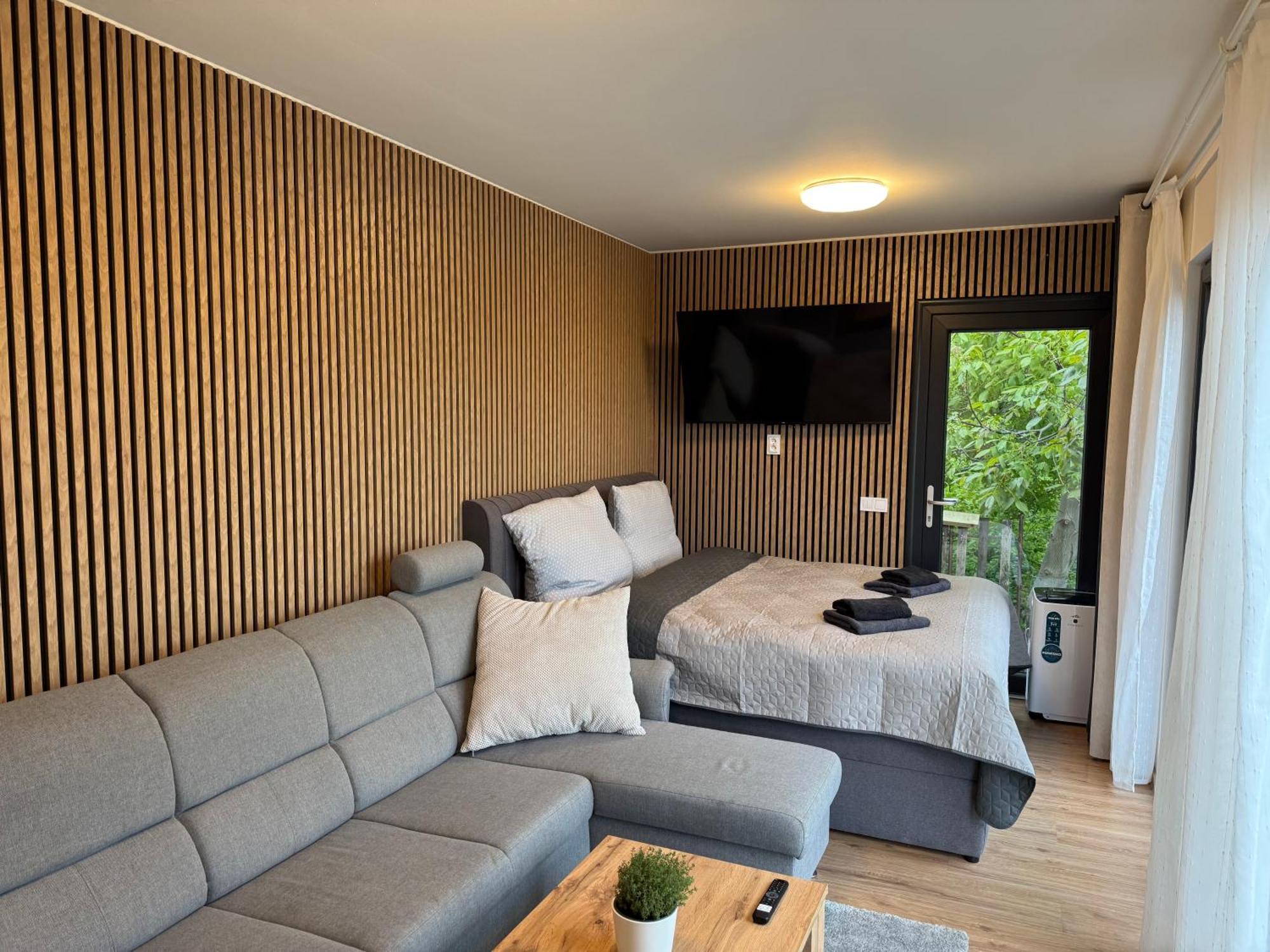 Airport Luxury Apartment & Spa Praga Exterior foto